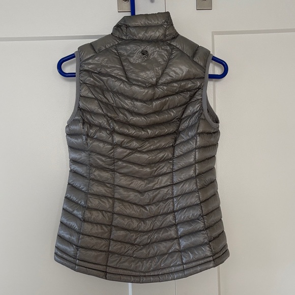 Mountain Hardwear Women's Gray Puffer Vest - Picture 3 of 11